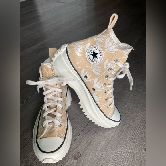 Converse Women’s Platform Canvas Run Star Hike Summer Spirit Floral High-Tops - Picture 4 of 15
